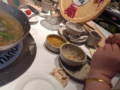 -左庭右院鲜牛肉火锅(金山万达店)