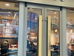 -星巴克臻选(周浦万达店)