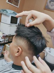 -纯剪男士理发馆·烫染专业店