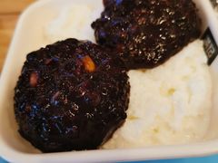 海底椰白雪黑糯米甜甜-满记甜品(荟聚购物中心店)