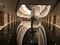 -上海滴水湖皇冠假日酒店