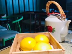 熔岩流沙包-粤港湾砂锅粥·宵夜(宝龙店)