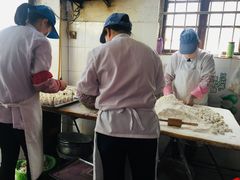 大堂-严氏重油烧麦(民权路店)