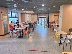 大堂-麦当劳(季平店)