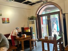 -丽虹云南过桥米线(兴工街店)