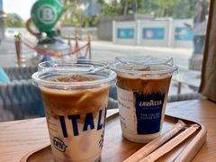 -LAVAZZA拉瓦萨咖啡(仁恒梦中心店)