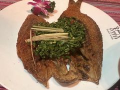 -香巴拉云南餐厅(华莱坞店)