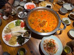 -野山舂·贵州现舂酸汤牛肉(鸿通城店)