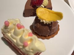 -JW万豪厨房餐厅·滨海草坪烧烤·海鲜·海景(三亚绿发山海天JW万豪酒店)