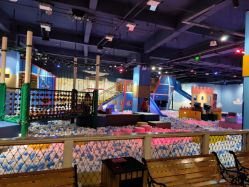 -幻贝家儿童乐园(武汉永旺梦乐城店)