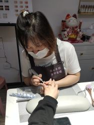 -丽心自助美甲美睫