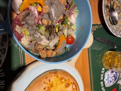 -米德维奇俄式西餐厅(西六道街店)