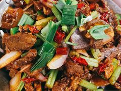 干锅带皮牛肉-苗湘食府(十年店)