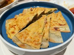 笋麸菜鲜肉麦饼-三利音·玖弄小鲜(浦东嘉里城店)
