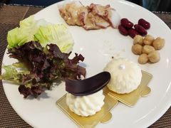 -大中华希尔顿酒店-念自助餐·嗨啤·小龙虾