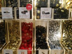 零售区-VENCHI 闻绮(上海佛罗伦萨小镇店)