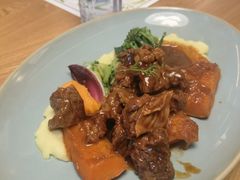 照烧谷饲牛肋配香草烤南瓜-幸薈飯堂