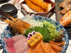 海三色丼飯-家贺屋刺身寿司专门店
