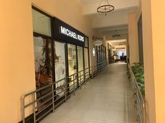 -王府井奥莱临潼小镇(临潼店)