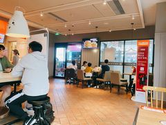 -肯德基(西影路店)