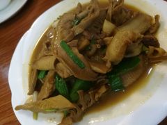笋干烧肉-鑫福楼农家菜