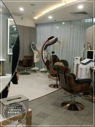 点击看大图 -八佰伴8008星级形象店