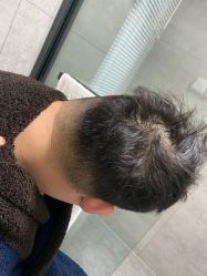 -罗亚帝造型·烫发染发