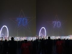 -南京眼步行桥