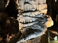 -波斯托伊纳溶洞