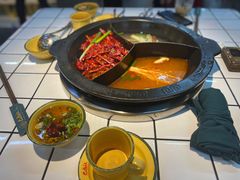 奔驰锅-巴卤社老火锅(财富店)