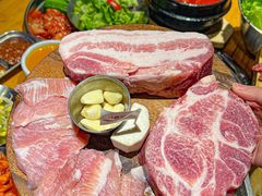 -唯成•韩国炭火烤肉 유성고기