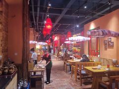 大堂-老滇山寨•云南特色菜•地方菜•民族风情歌舞表演(金碧店)