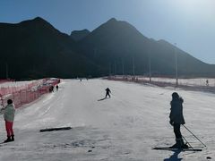 -荣盛康旅野三坡滑雪场