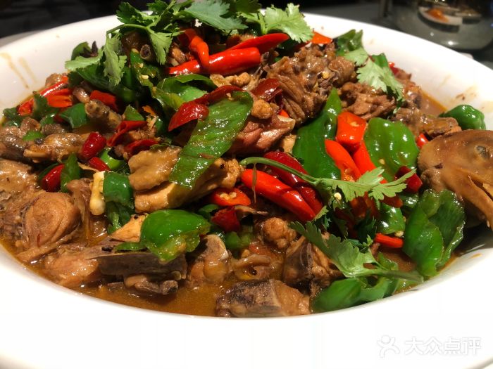 茗湖小馆 滕州特色风味餐厅(欧亚大观店)滕州辣子鸡图片