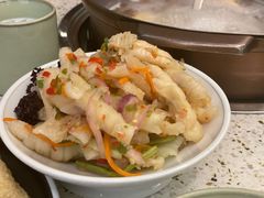 酸辣凤爪-椰子营·椰子鸡火锅(万象里店)