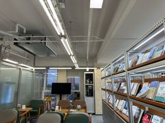 -无奔眼镜·蔡司·依视路授权店(朝阳大悦城店)