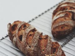 葡萄干核桃裸麦面包-富贵面包公司(运河店)