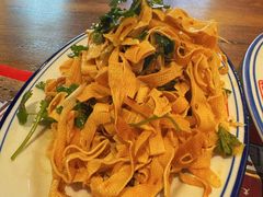 炒豆皮-新兴园饺子馆(北京百子湾店)