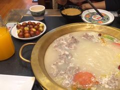 -沸炉重庆老火锅(军事博物馆店)