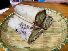煎饼卷大葱-老济南民间小吃·传统鲁菜(芙蓉街店)