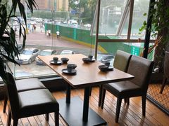 靠窗位-盐帮食坊•小河帮川菜(四川师大店)