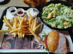 -The Habit Burger Grill 哈比特汉堡(复兴soho店)