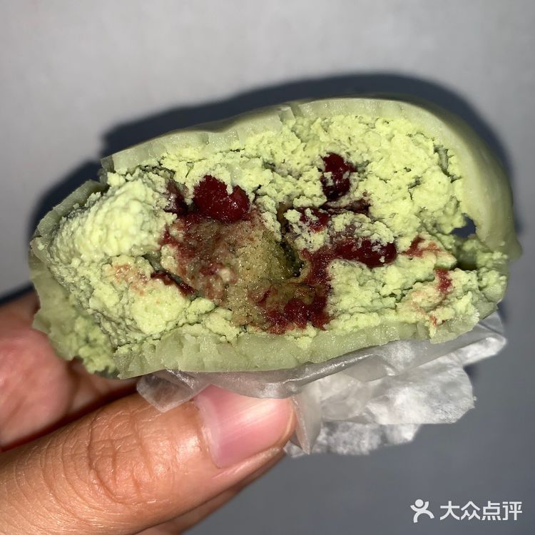 芋泥雪媚娘 芋泥很细腻