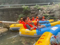 -安吉龙王山峡谷漂流