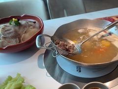-左庭右院鲜牛肉火锅(金山万达店)