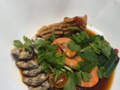 -红鼎豆捞·非遗鲍皇汤火锅(宝丰路店)