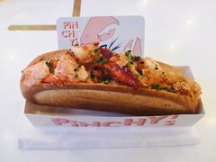 -Pinchy's Lobster & Champagne Bar