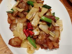 云南腊肉炒香笋-云海肴·汽锅鸡·云南菜(高德置地店)