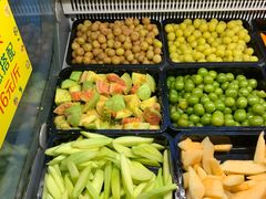 自助取餐区-老炳·七丛松甘草水果