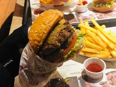 -The Habit Burger Grill 哈比特汉堡(复兴soho店)